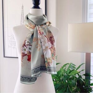 Beautiful Mulberry Silk Scarf